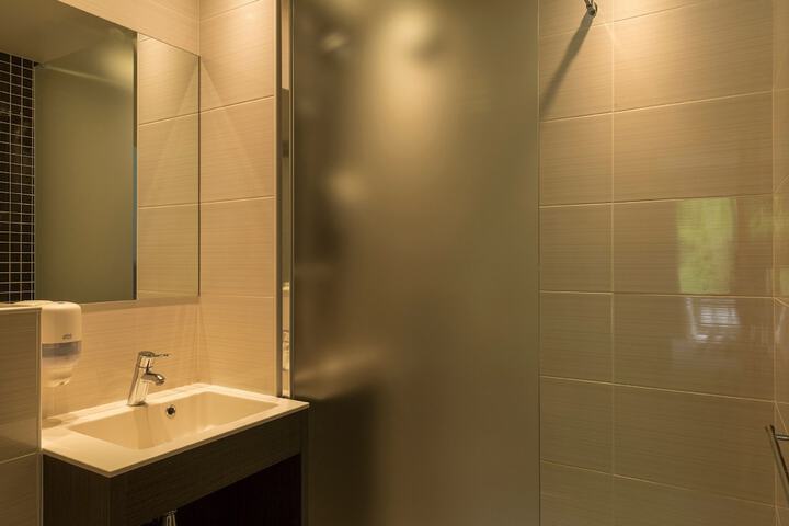Room 15 of 41