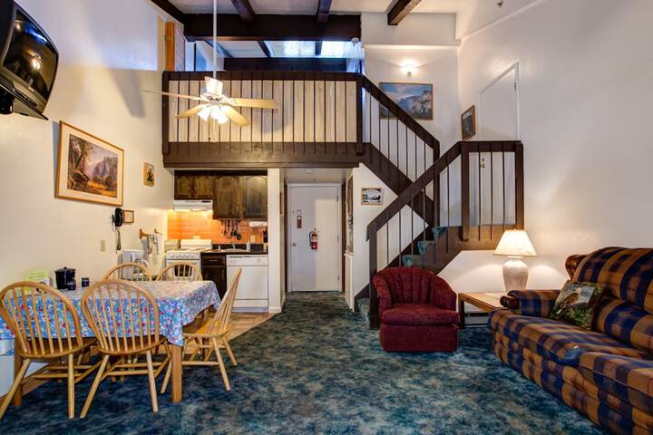 Loft of Yosemite-a205