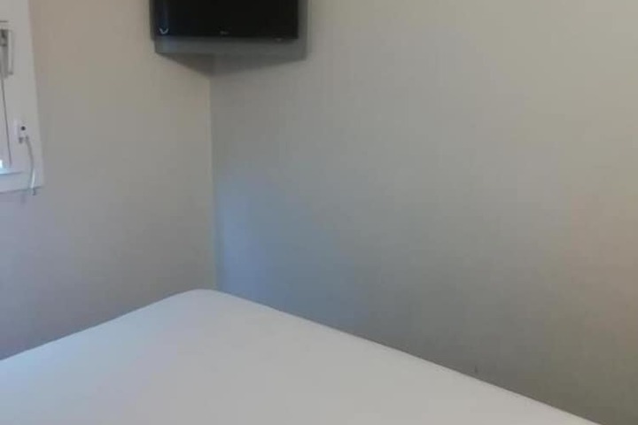 Room 9 of 29