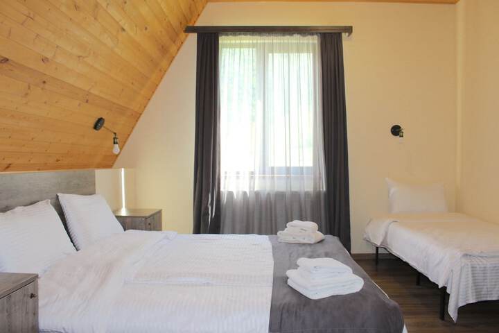 Room 8 of 21