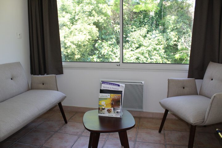 Room 40 of 73