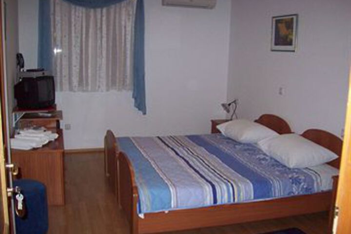 Room 36 of 51