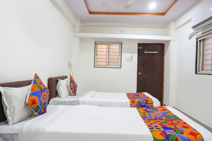 Room 14 of 34