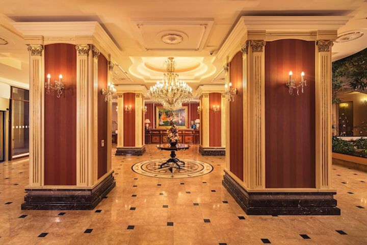 Hotel 2 of 90