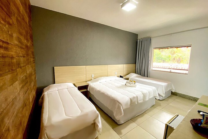 Room 28 of 145