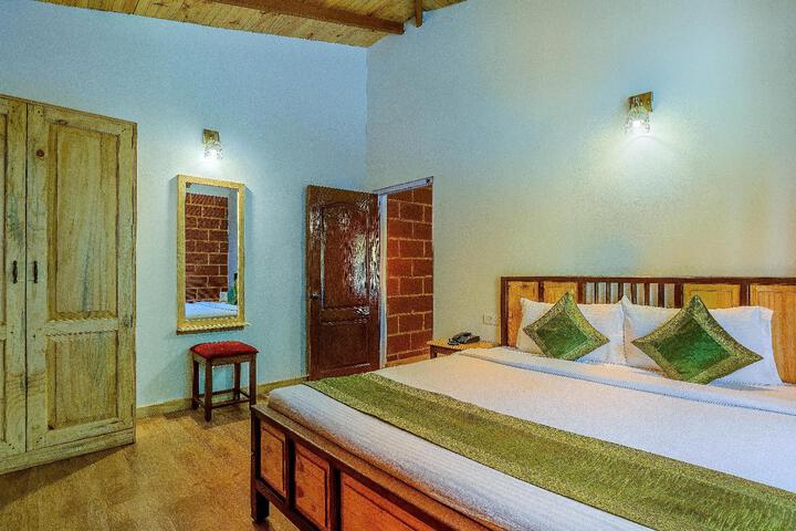 Room 8 of 28