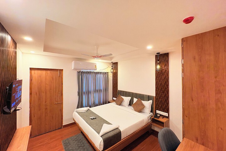 Room 9 of 72