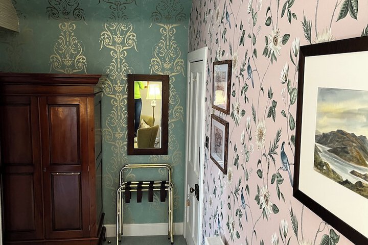 Room 9 of 23