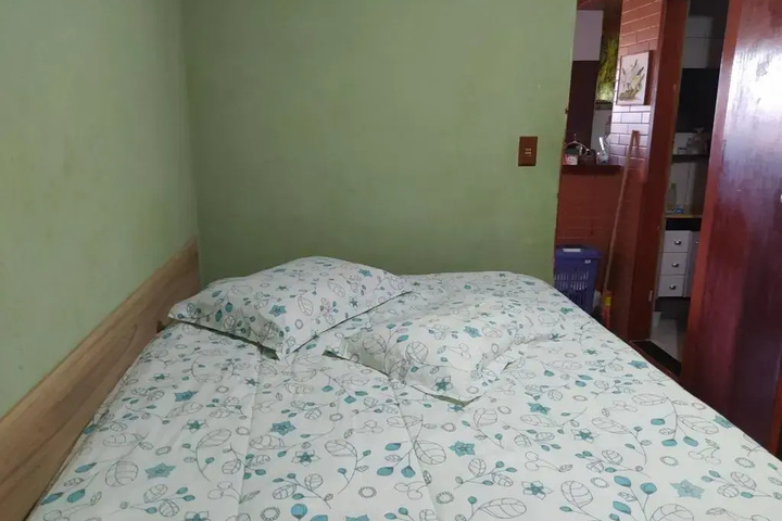 Room 3 of 10