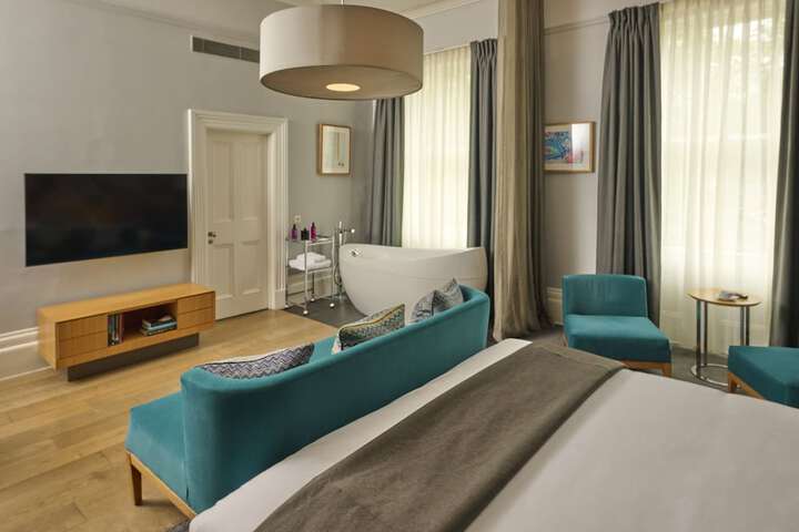 Room 26 of 54