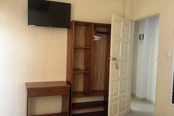 Room 14 of 17