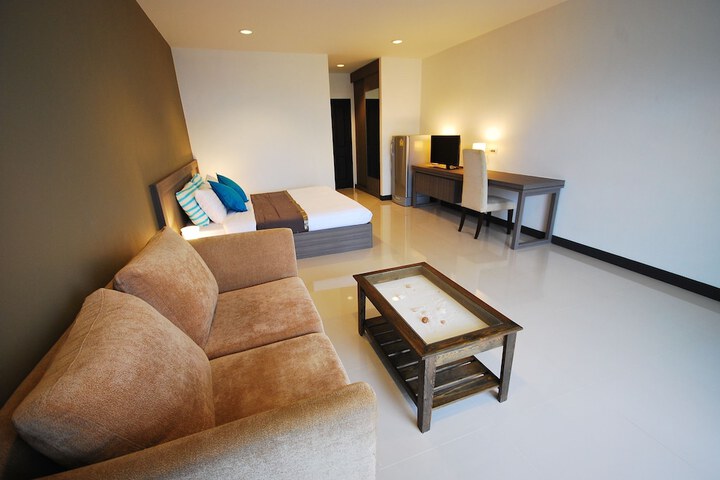 Room 5 of 19