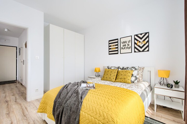 Room 4 of 23