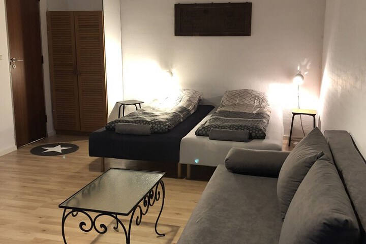 Room 14 of 99
