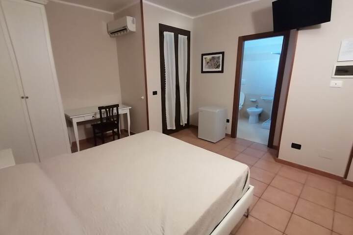 Room 21 of 85