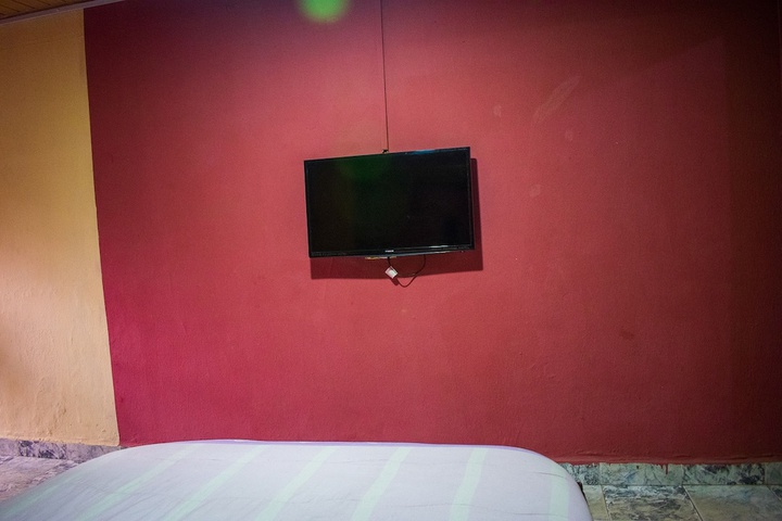 Room 32 of 73