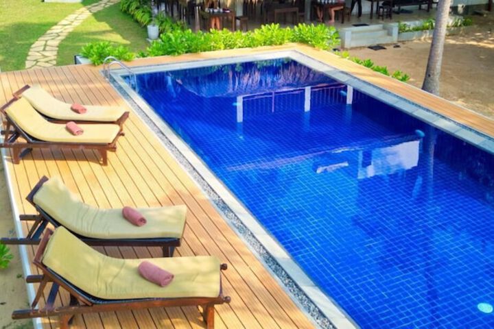 Pool 13 of 38