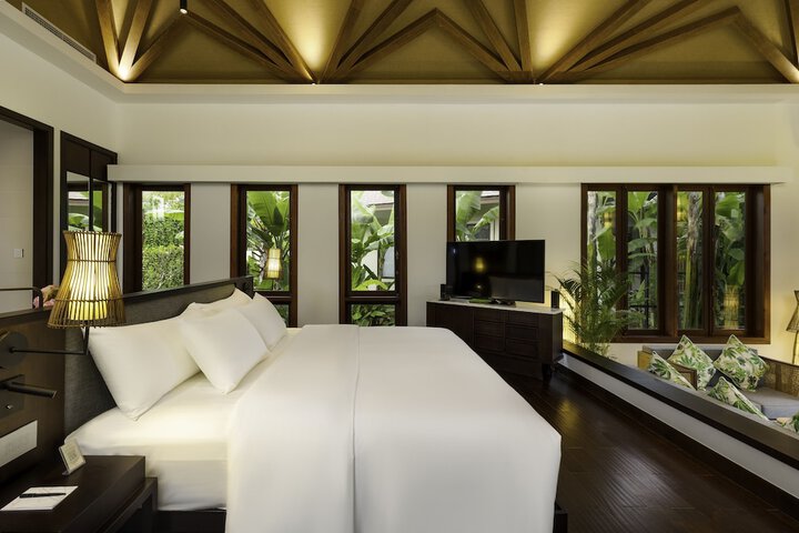 Room 2 of 57