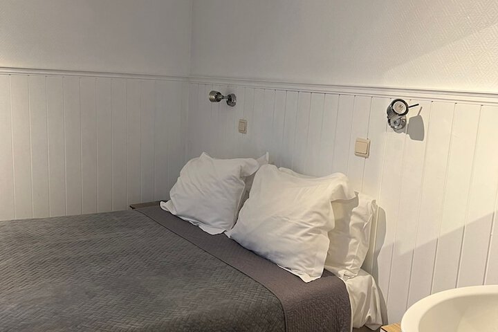 Room 15 of 71