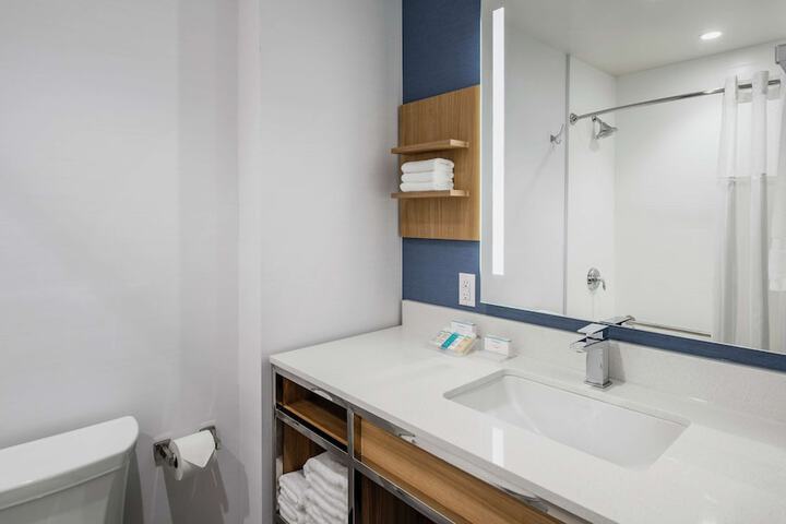 Bathroom shower