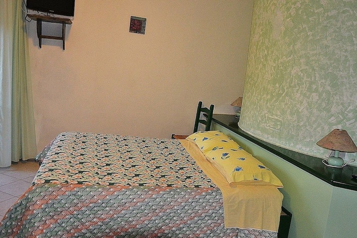 Room 11 of 21