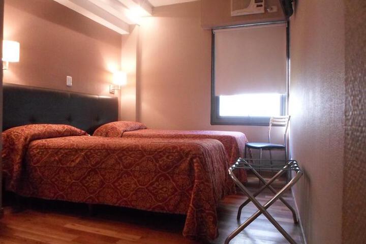 Room 6 of 7