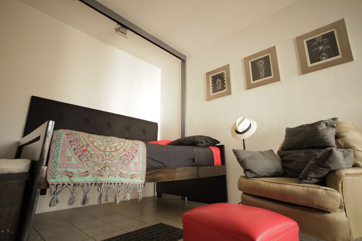 Room 56 of 80