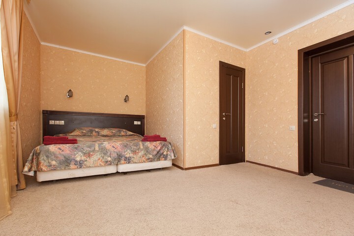Room 5 of 45