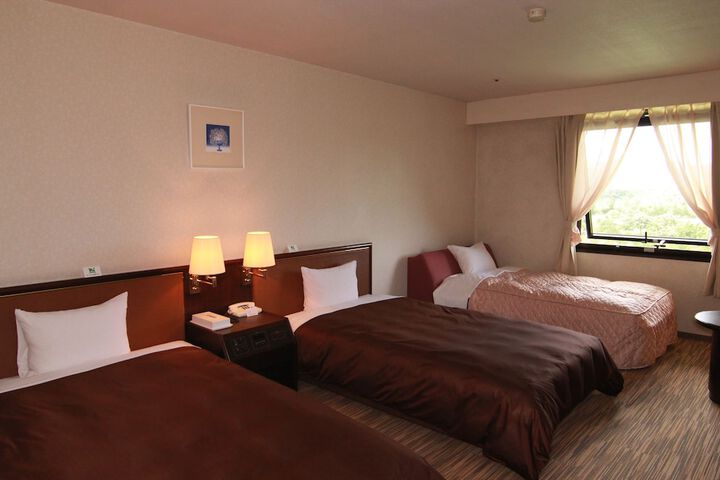 Room 6 of 38