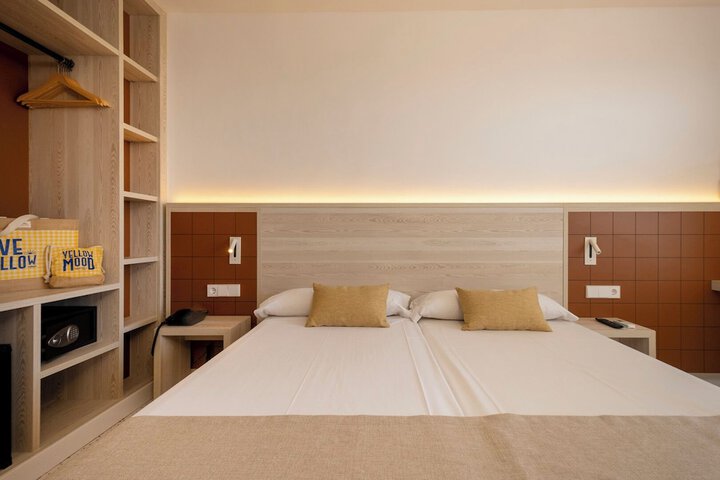 Room 35 of 94