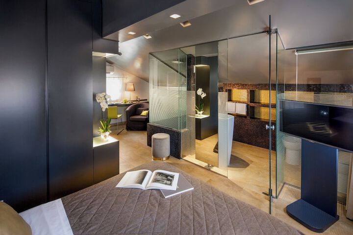 Room 72 of 289