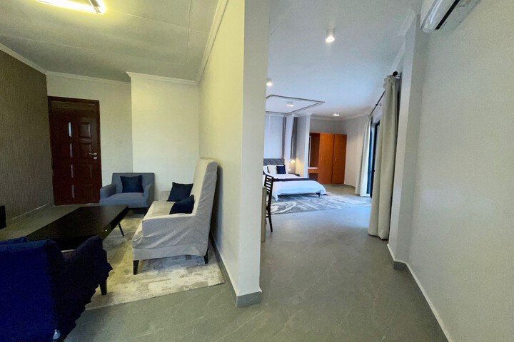 Room 35 of 72