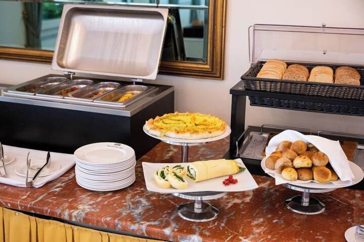 Breakfast/Coffee Service 36 of 65