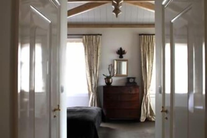 Room 5 of 28