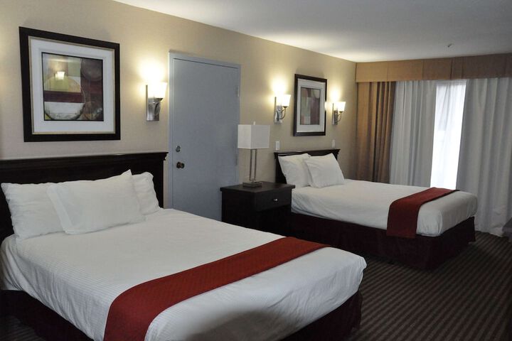 Room 14 of 32