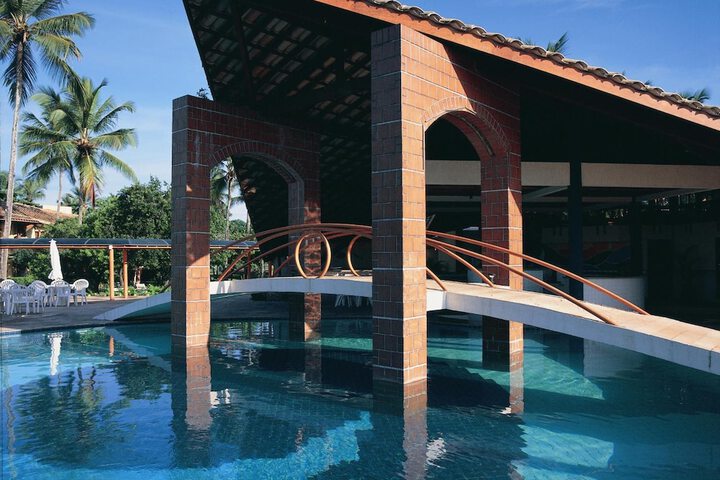 Hotel Pool