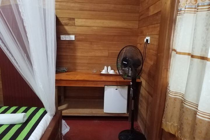 Room 28 of 108