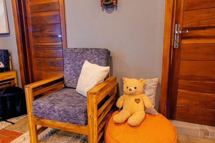 Room 27 of 42
