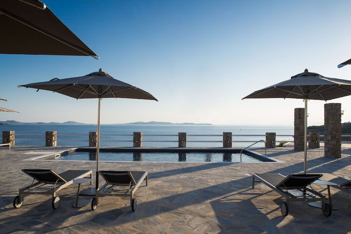 Hotel with Pool
