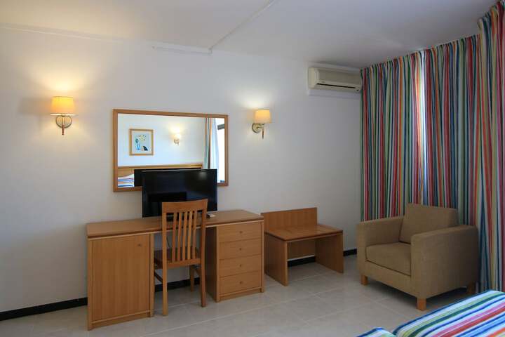 Room 7 of 44
