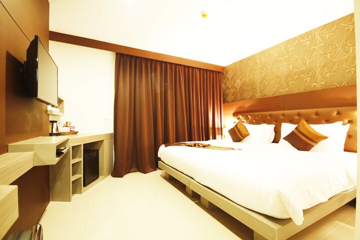 Room 16 of 39