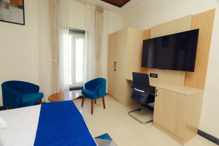 Room 5 of 54