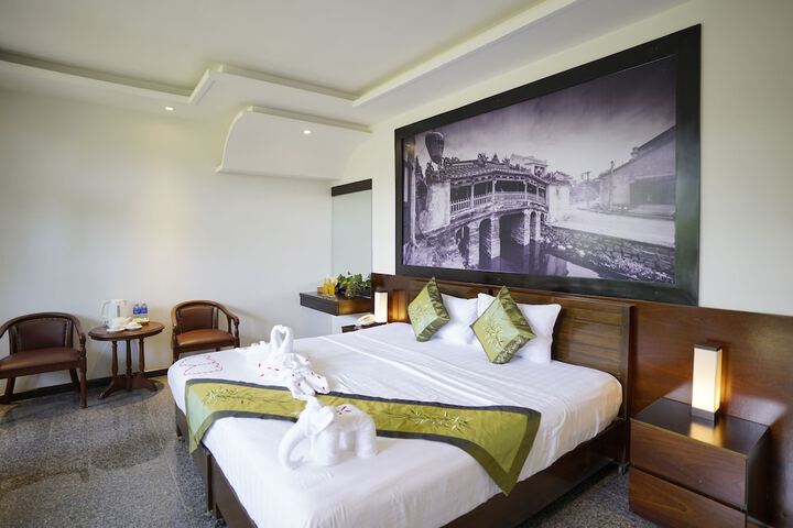 Room 6 of 27