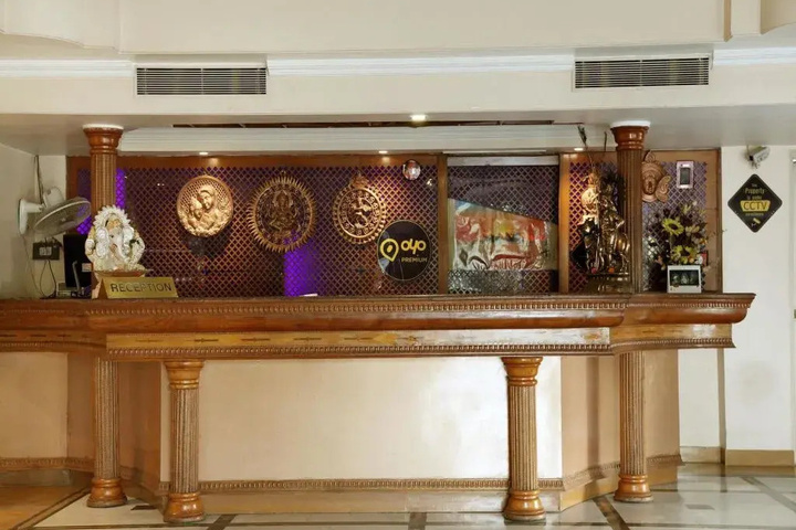 OYO Premium Allahabad High Court II