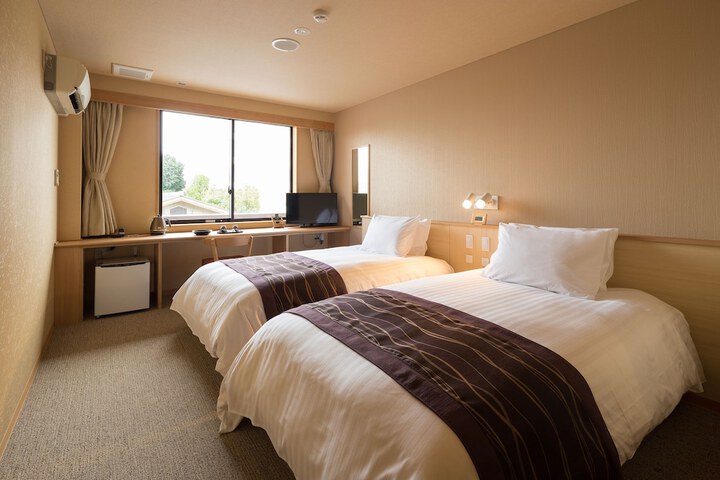 Room 17 of 184
