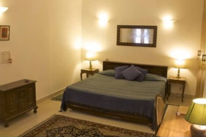 Room 2 of 25