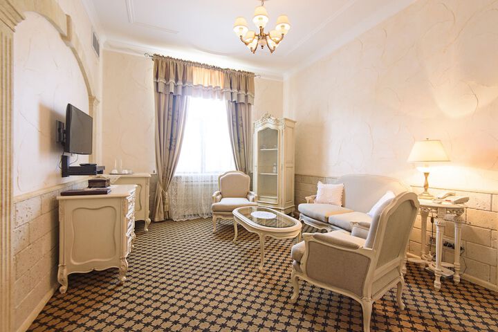 Room 8 of 29