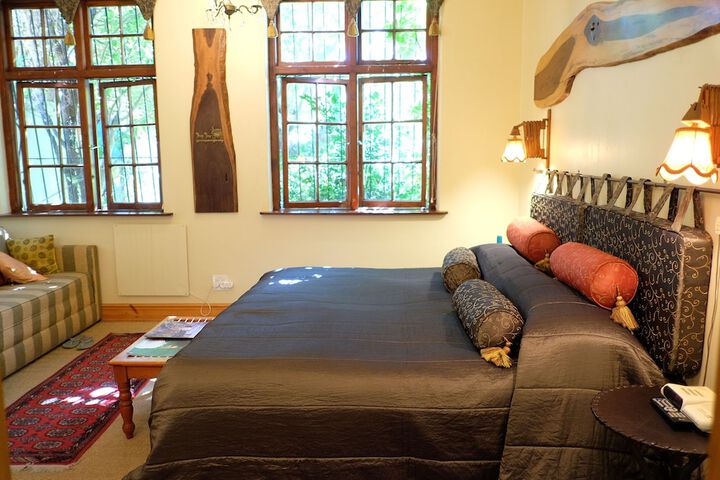 Room 9 of 60