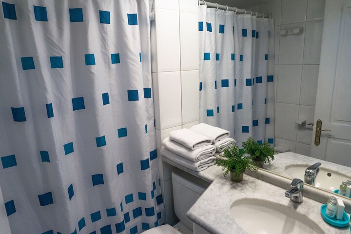 Room 15 of 23