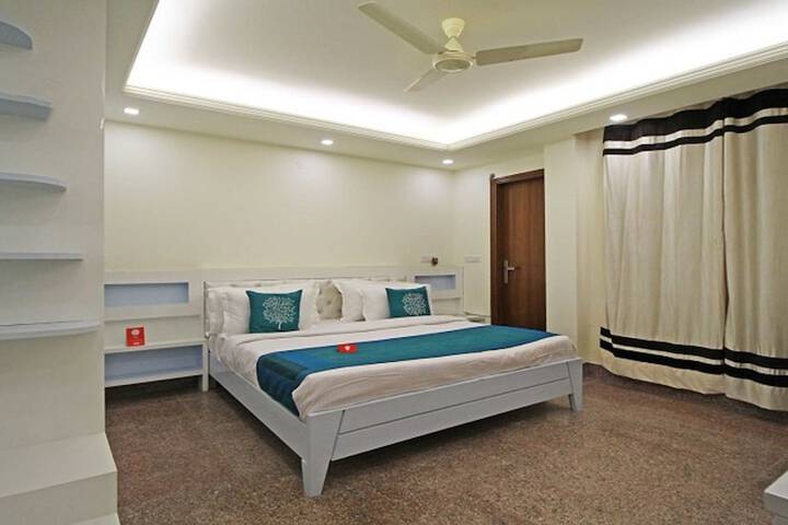 Room 8 of 26